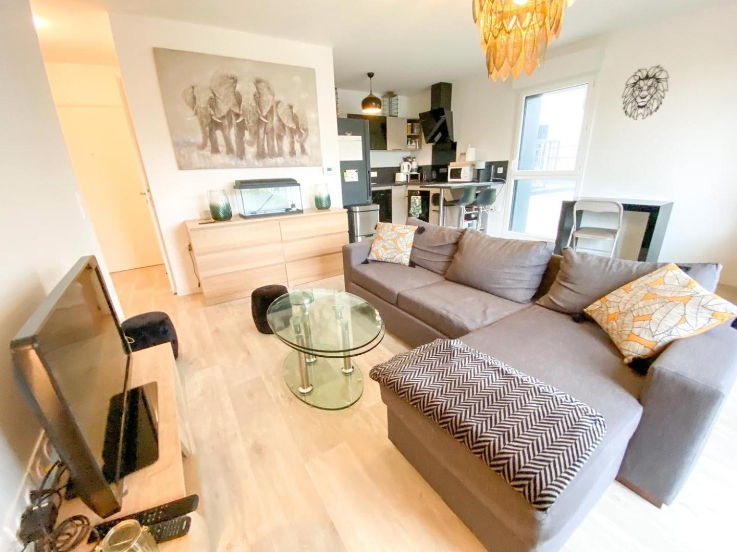 La Casa Moderna — Quiet, Modern Apartment Caen Esterno foto